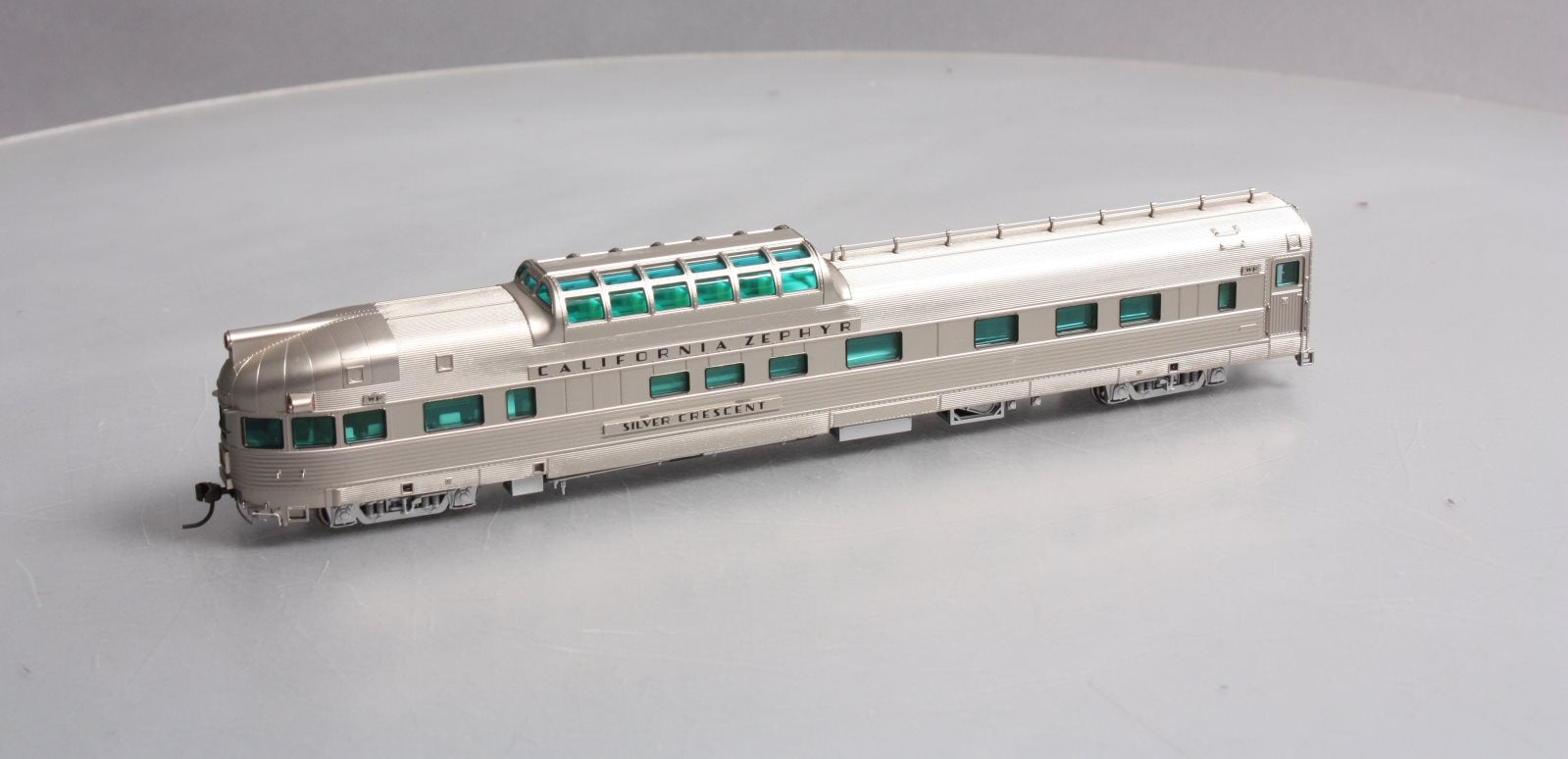 Broadway Limited 534 HO WP 'Silver Crescent' Vista Dome Lounge/Observation #881