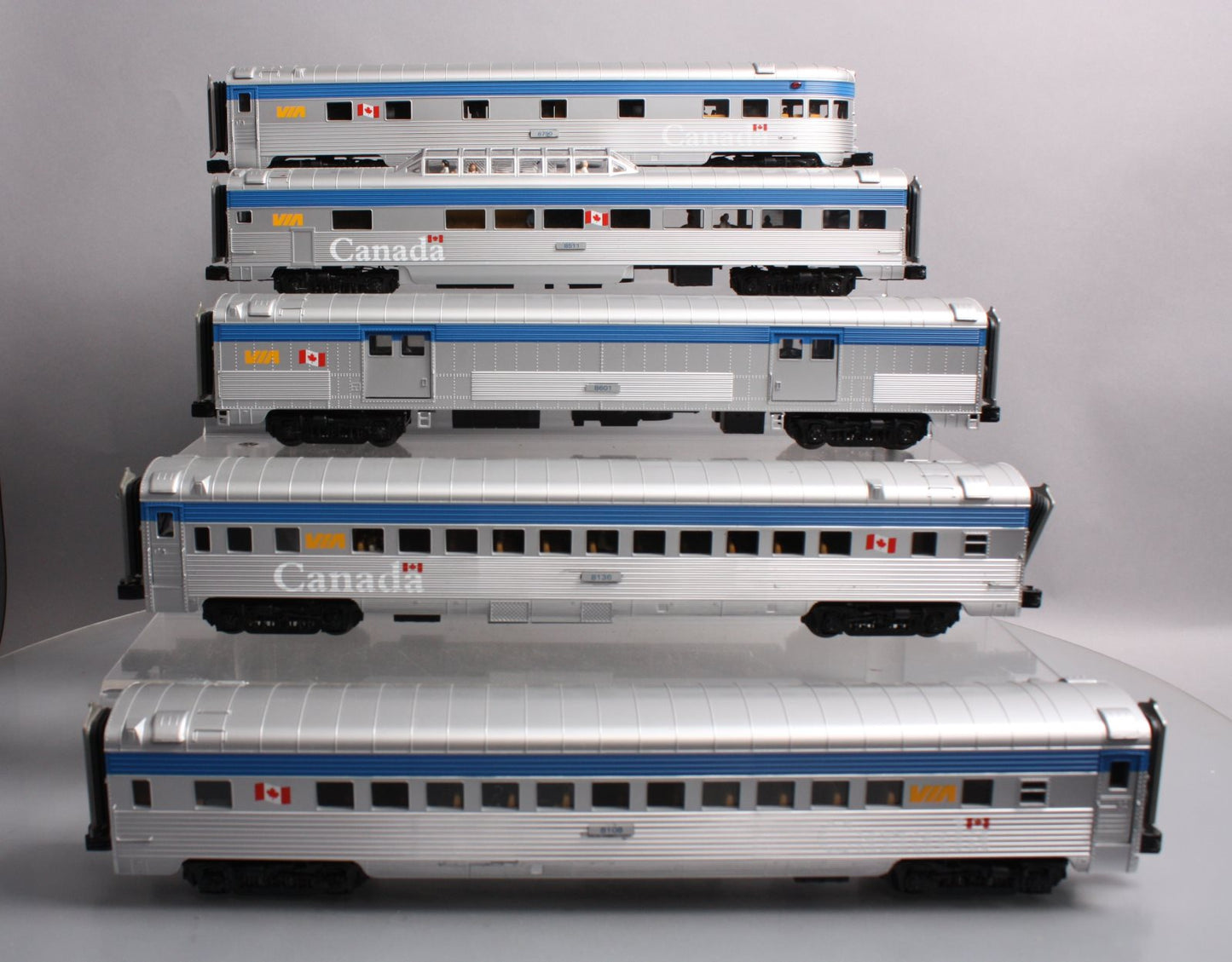 MTH 20-65138 O VIA Rail Premier 70’ Streamlined Passenger Car Set (Set of 5)