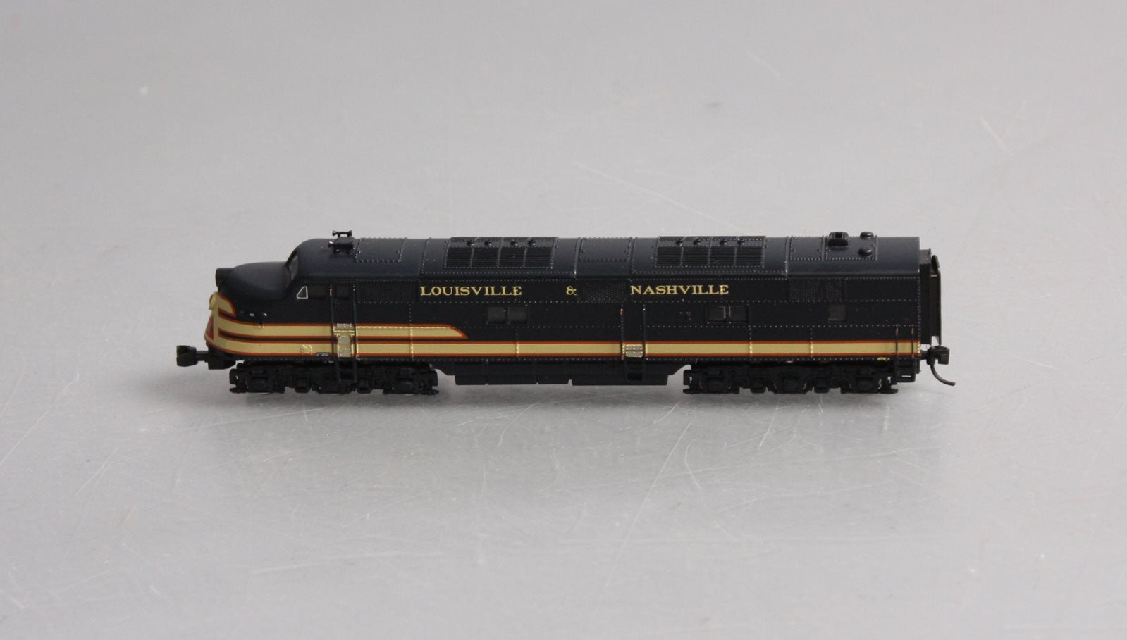 Broadway Limited 3305 N Louisville & Nashville EMD E6A Dual Headlight #452A