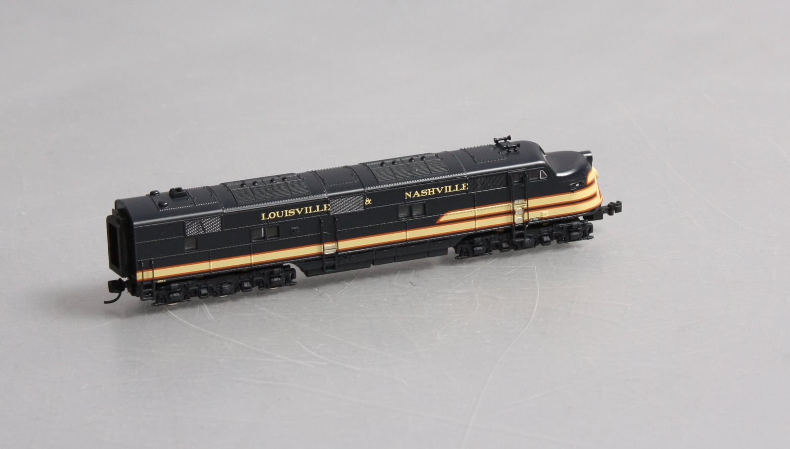 Broadway Limited 3305 N Louisville & Nashville EMD E6A Dual Headlight #452A