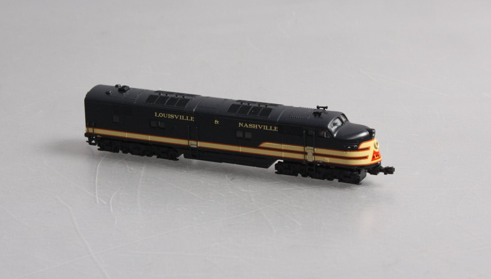 Broadway Limited 3305 N Louisville & Nashville EMD E6A Dual Headlight #452A