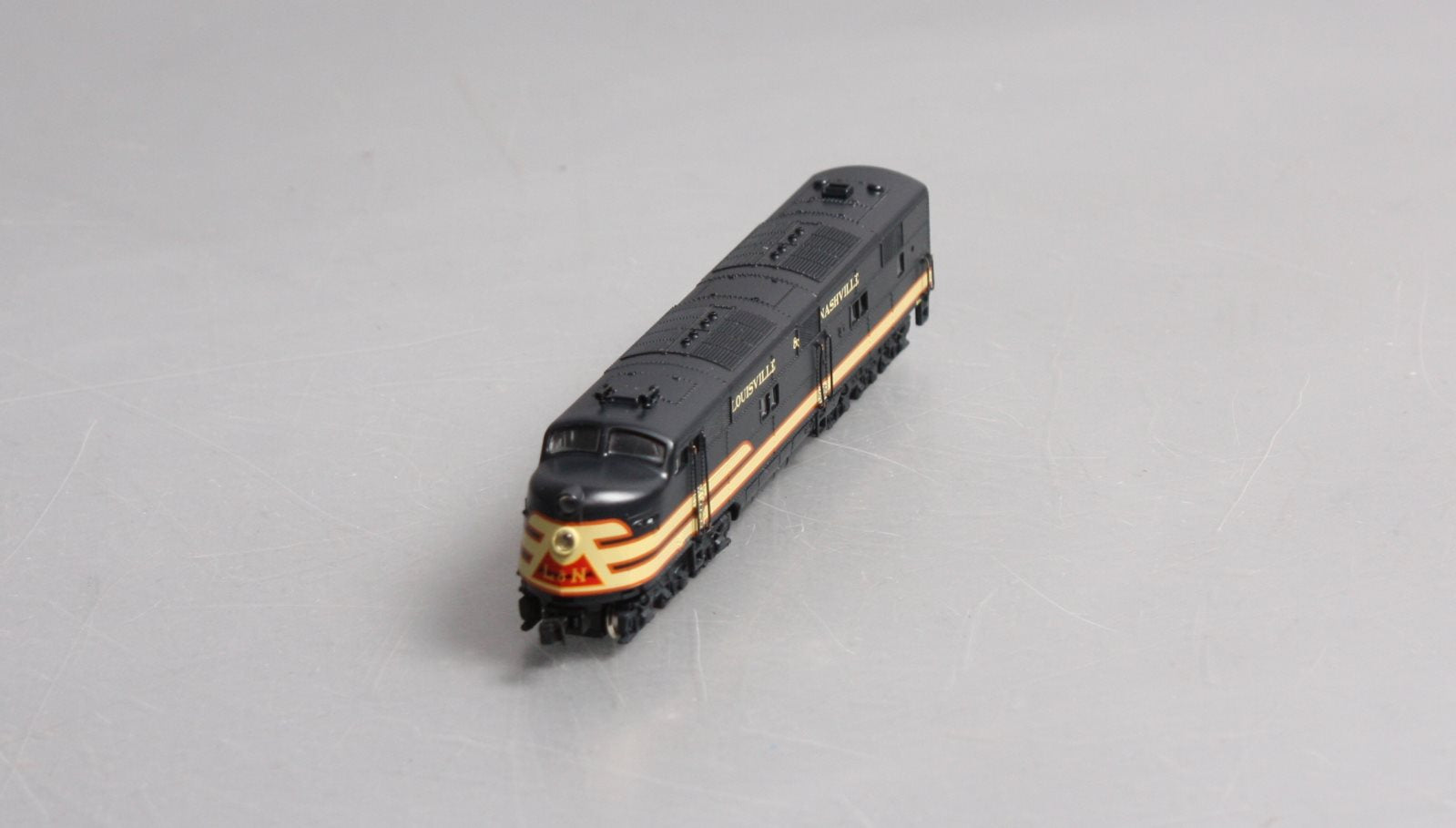 Broadway Limited 3305 N Louisville & Nashville EMD E6A Dual Headlight #452A