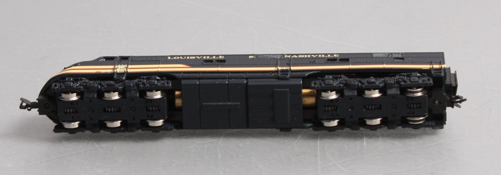 Broadway Limited 3305 N Louisville & Nashville EMD E6A Dual Headlight #452A