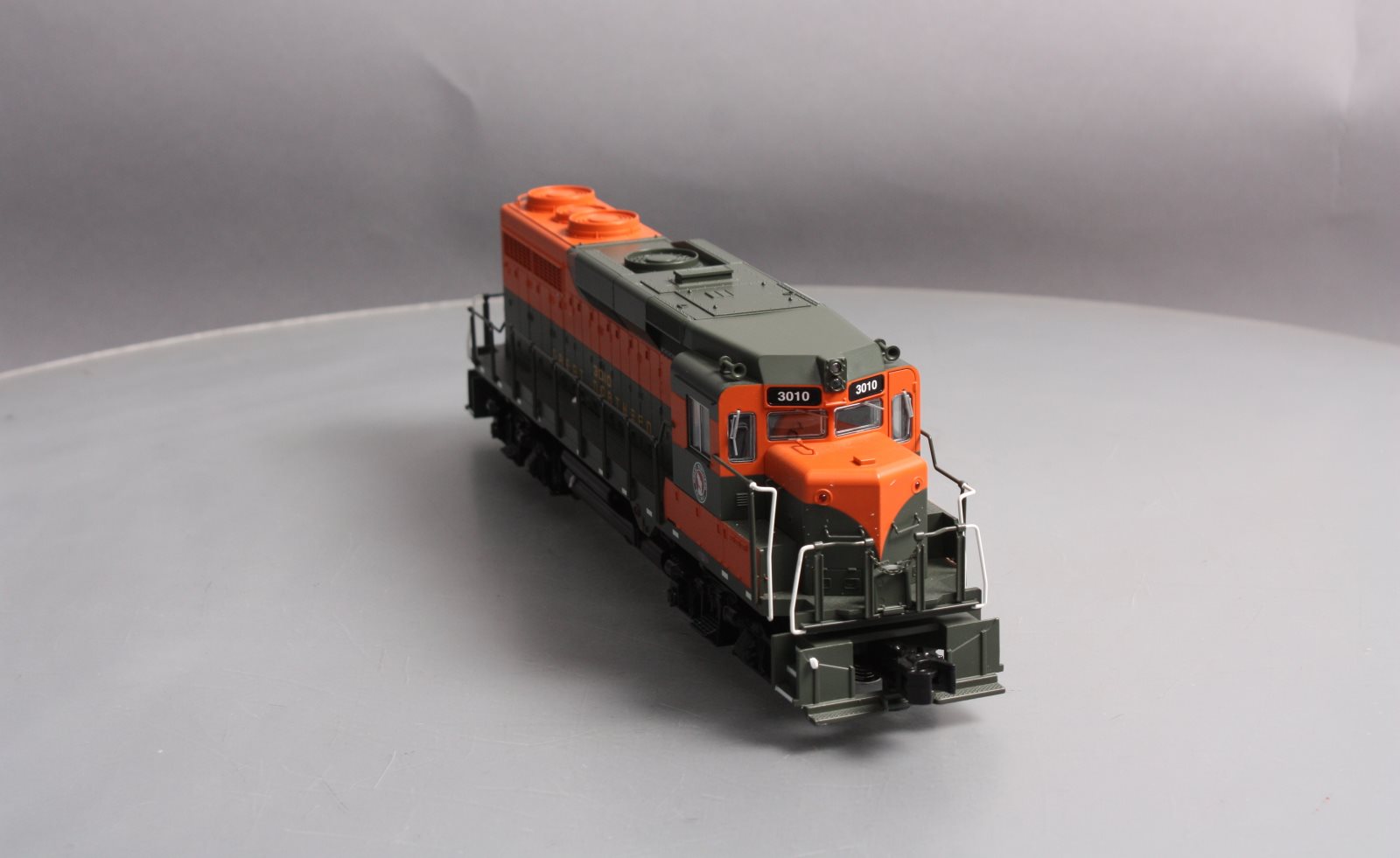 Williams 22904 O Gauge Great Northern EMD GP30 Diesel Locomotive #3010 w Sound