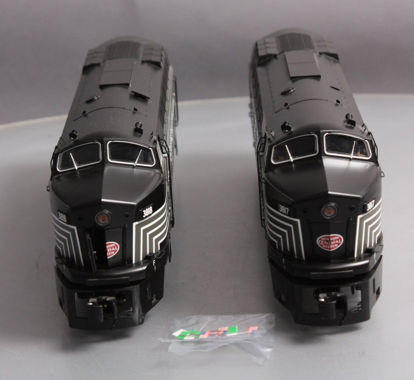Lionel 6-34519 NYC Sharknose AA Diesel Locomotive Set #3817/3818 w LEGACY