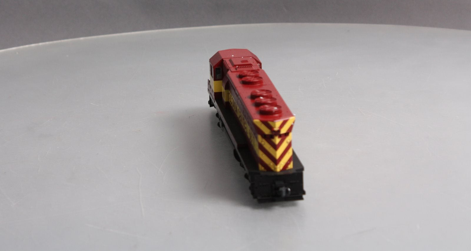 Kato 37-1744 HO Wisconsin Central SD45 Diesel Locomotive #6677
