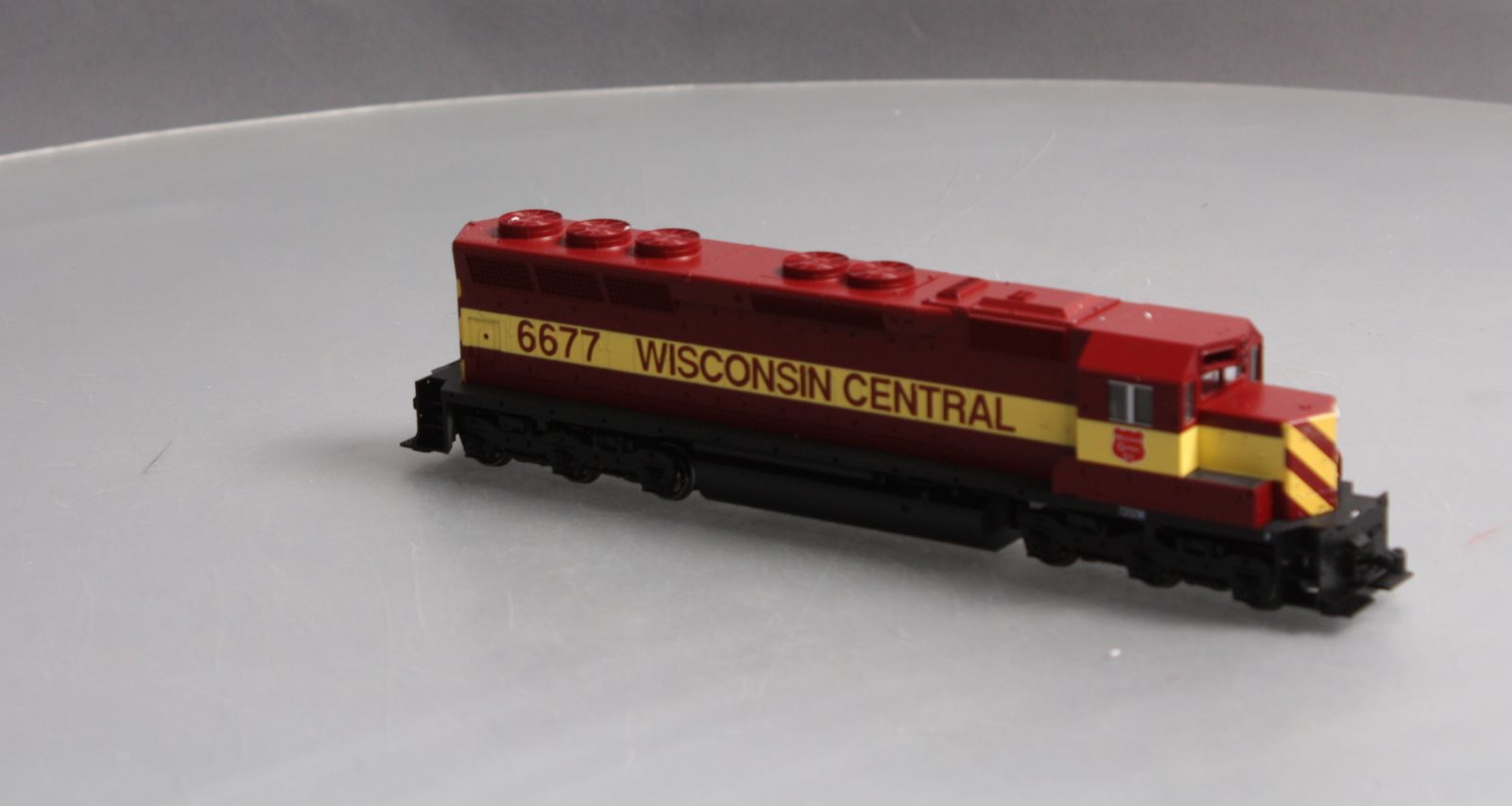 Kato 37-1744 HO Wisconsin Central SD45 Diesel Locomotive #6677