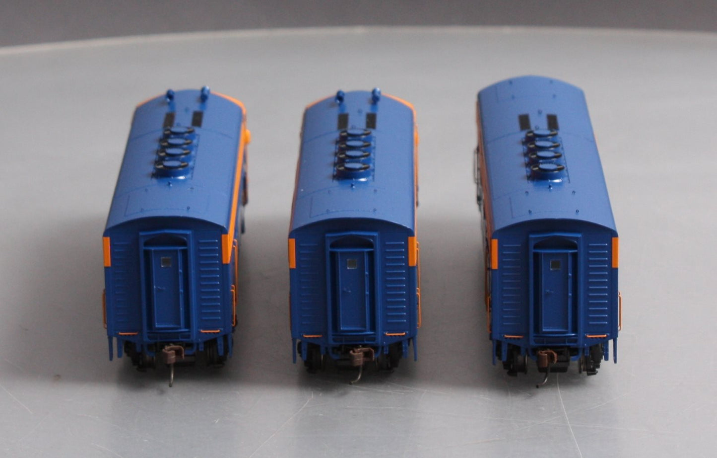 Athearn G2637 HO Scale Genesis Jersey Central Lines F3 ABA Diesel Locomotive Set