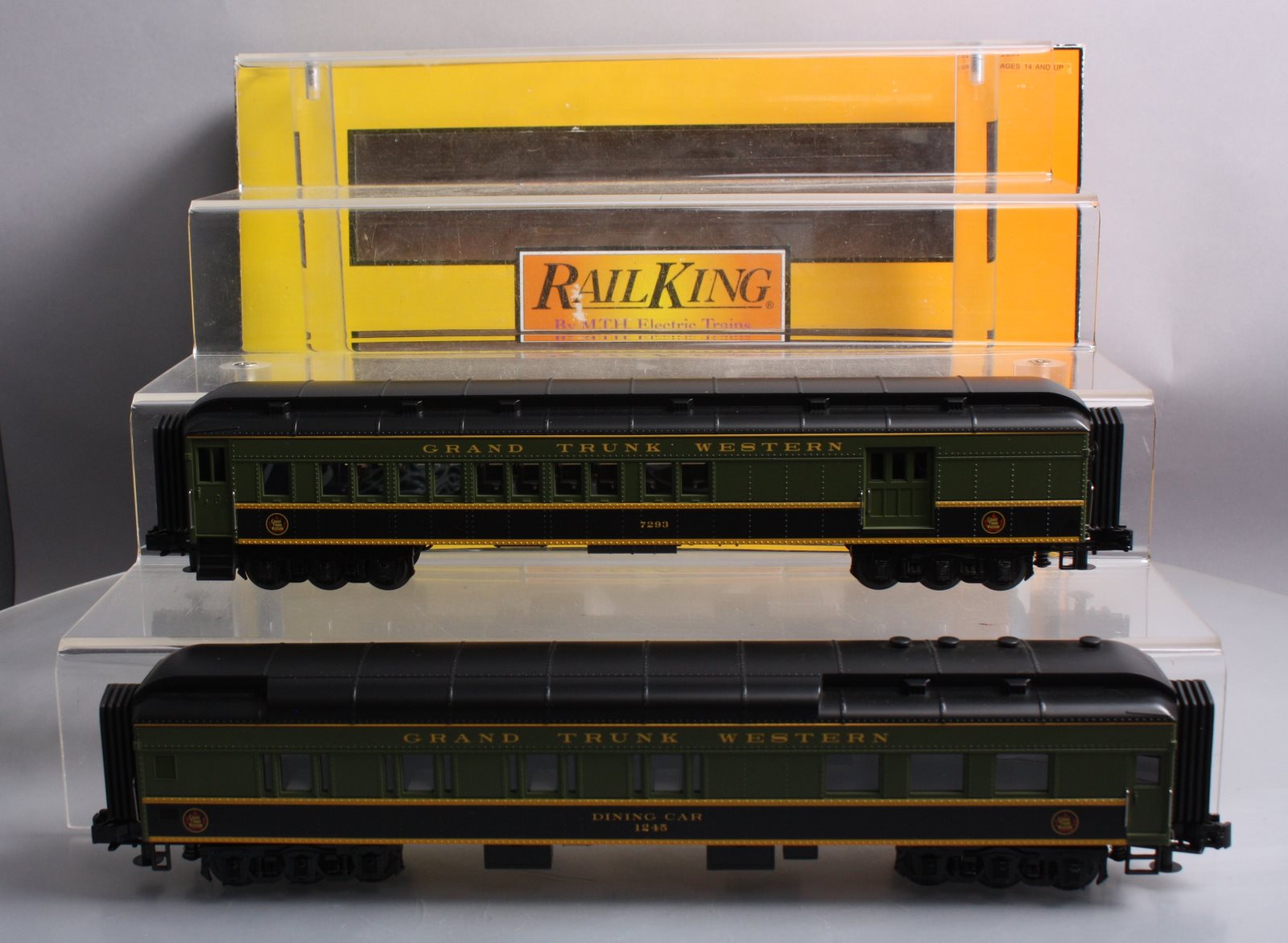 MTH 30-69071 O Grand Trunk Western 60’ Madison Combo/Diner Set