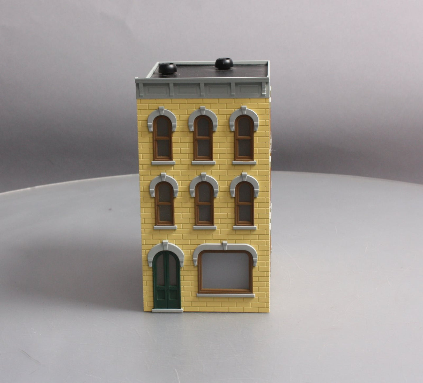 MTH 30-90543 O 3-Story Town House #1 Pale Yellow