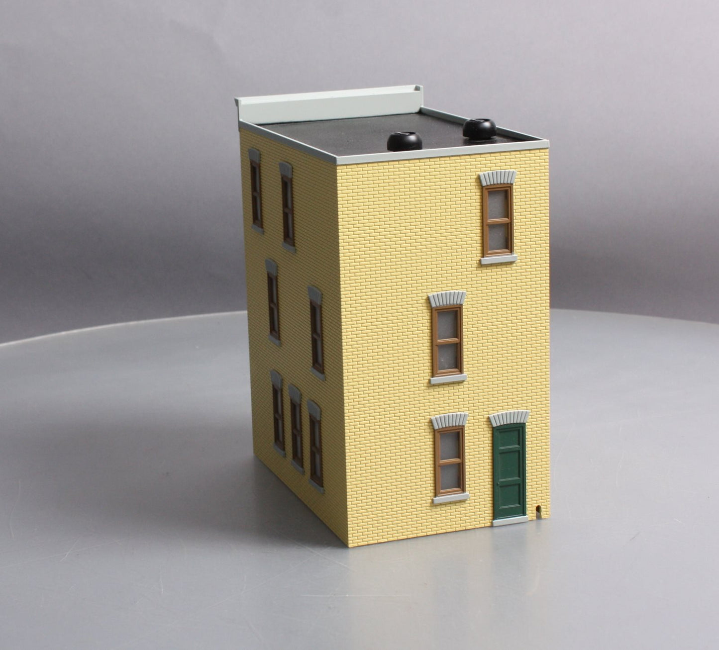 MTH 30-90543 O 3-Story Town House #1 Pale Yellow