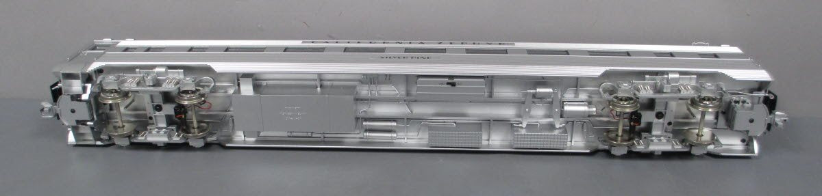 USA Trains 31012 G "California Zephyr" Corrugated Aluminum Coach Lighted #2