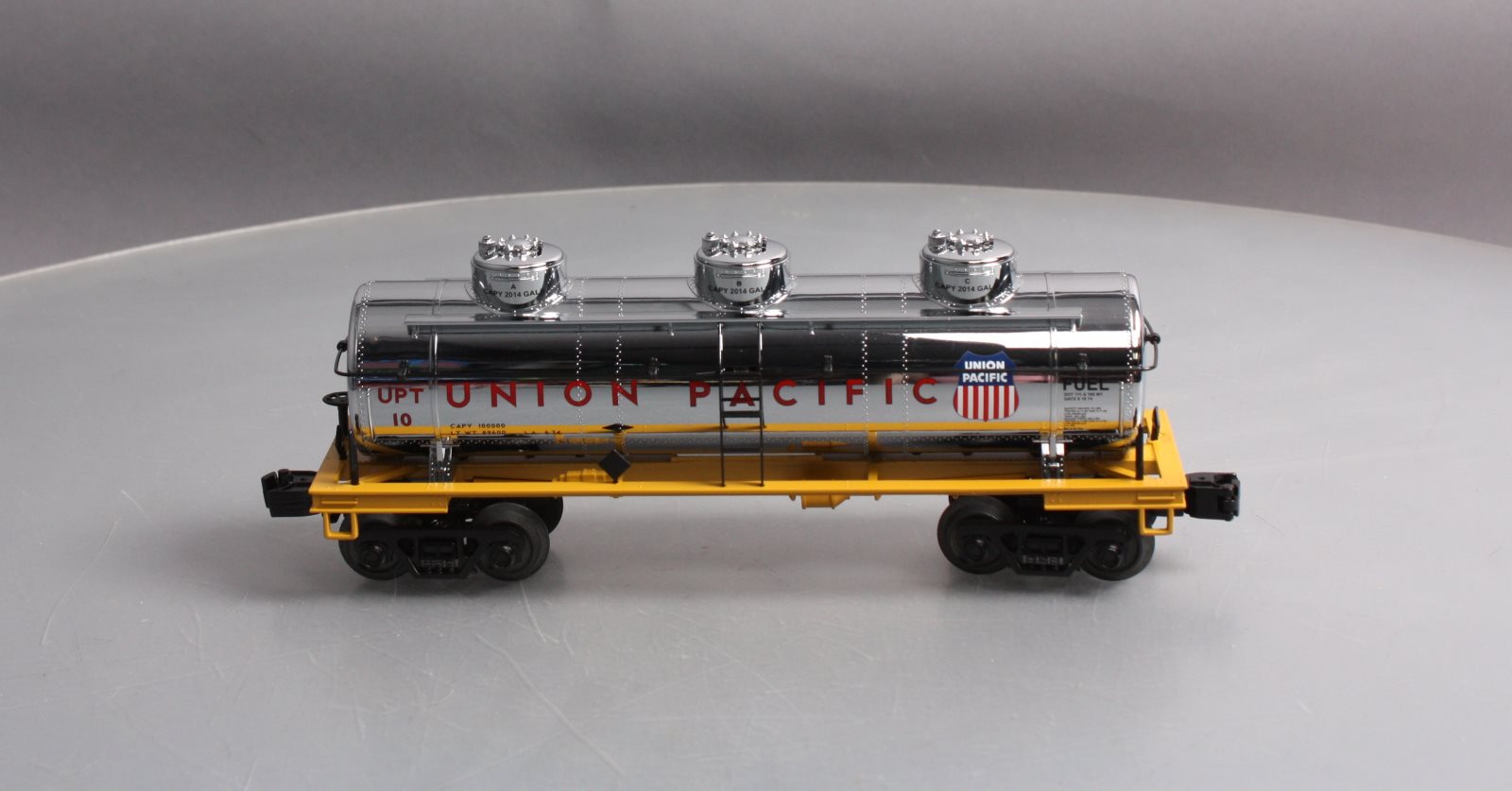 MTH 30-73310 O Union Pacific 3-Dome Tank Car #10