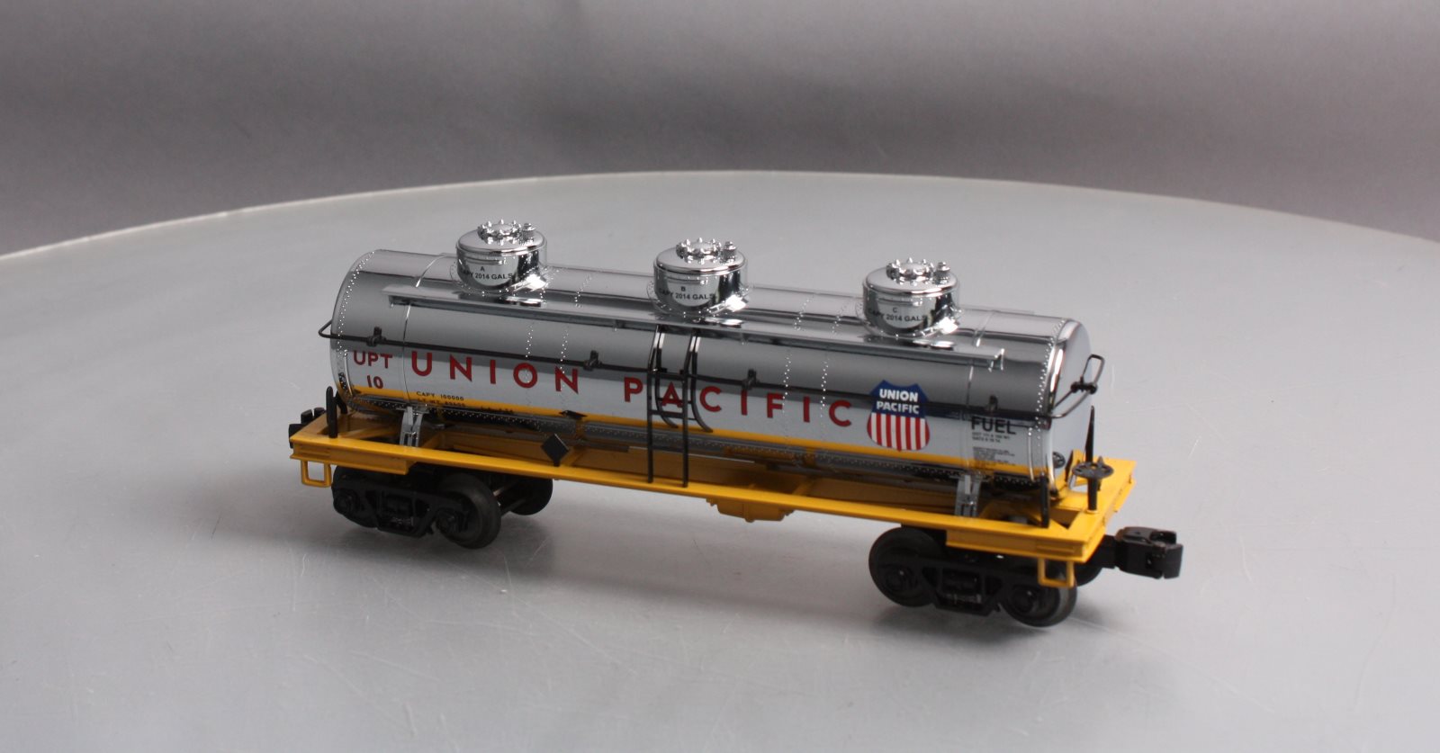 MTH 30-73310 O Union Pacific 3-Dome Tank Car #10