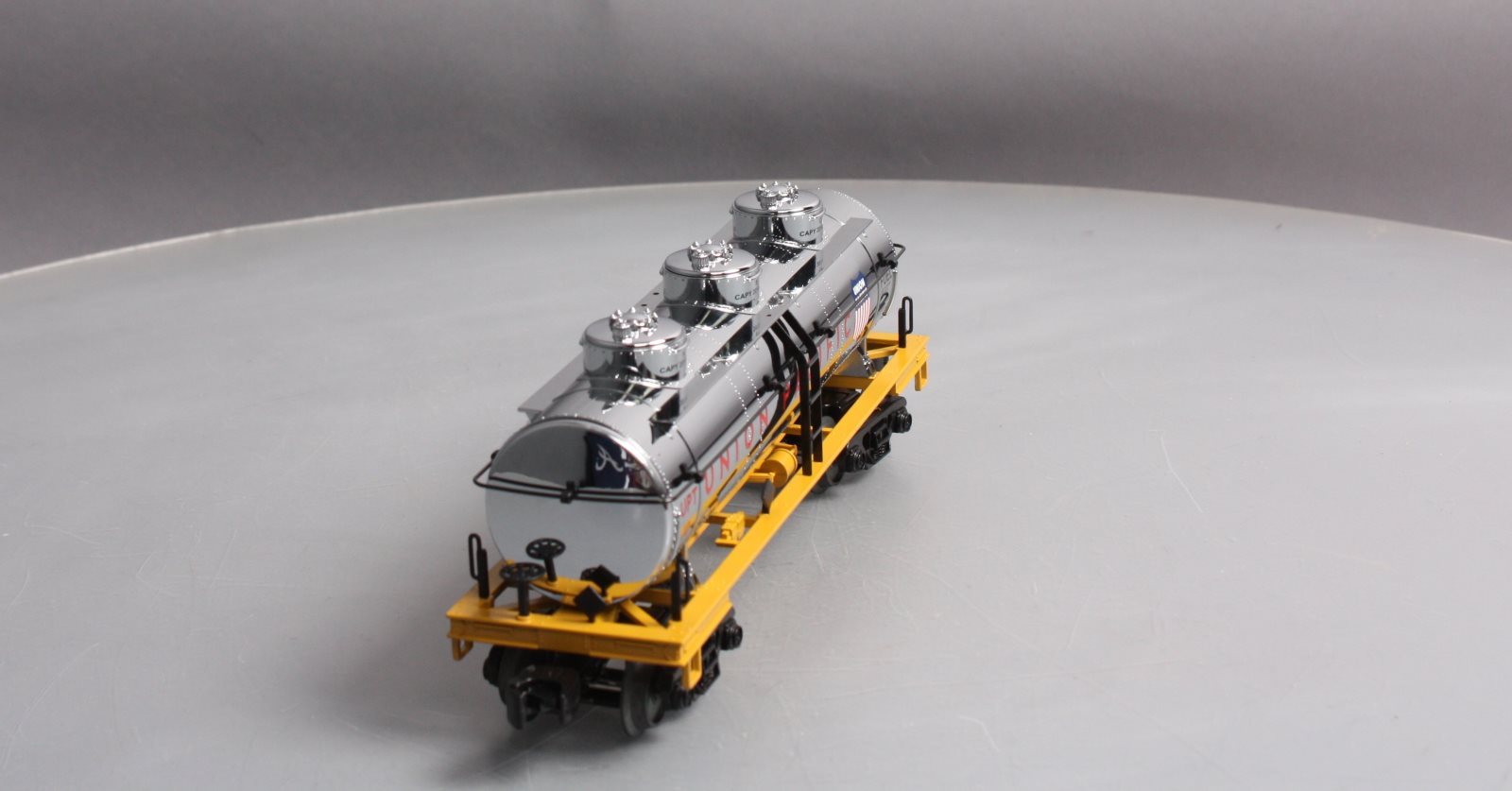 MTH 30-73310 O Union Pacific 3-Dome Tank Car #10