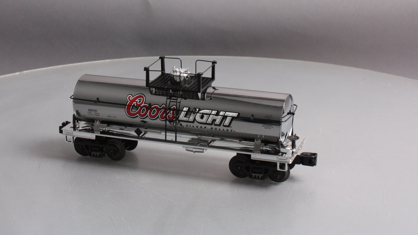 MTH 30-73223 O Gauge Coors Light Chrome Tank Car #200701