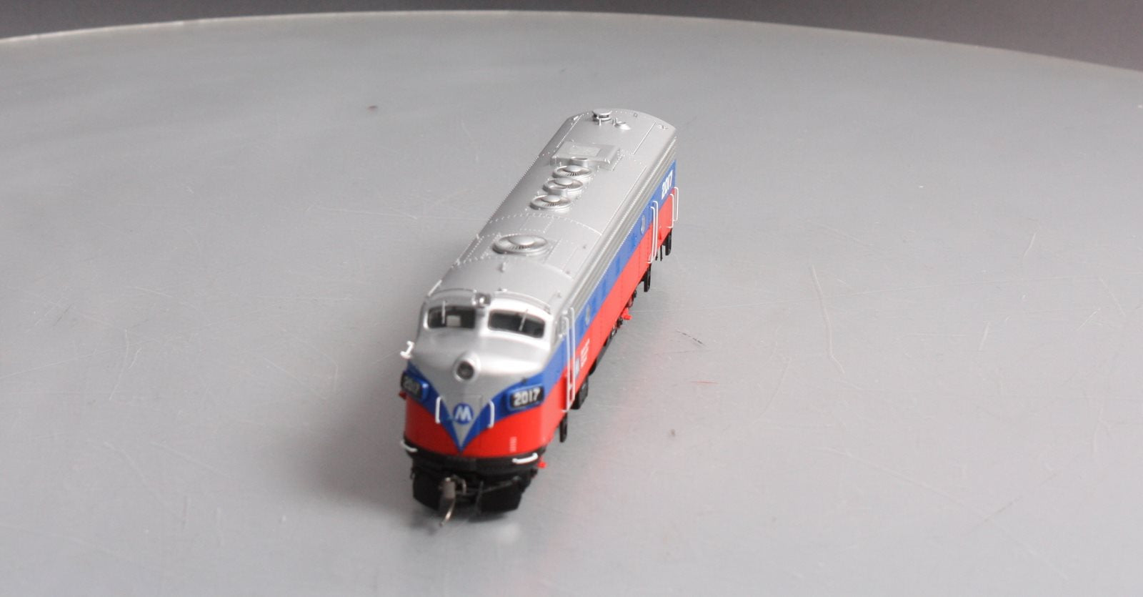 Rapido Trains 14051 HO Metro-North EMD FL9 #2017