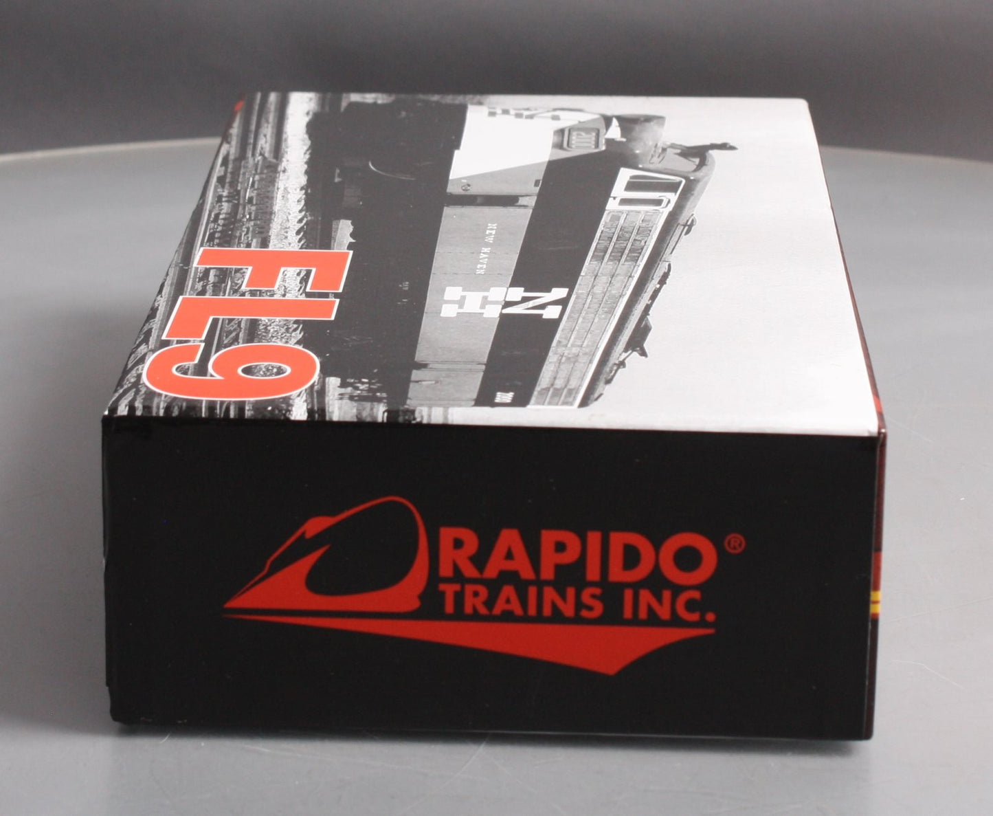 Rapido Trains 14051 HO Metro-North EMD FL9 #2017