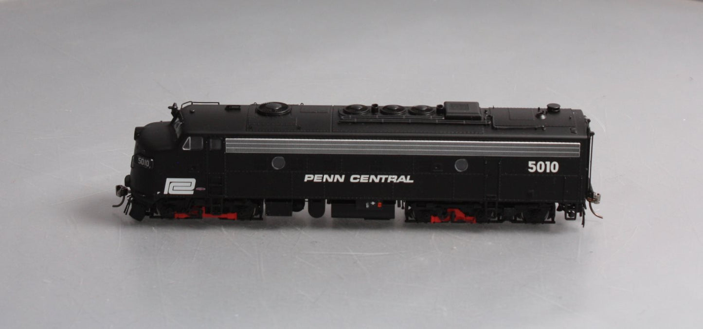 Rapido Trains 14031 HO Penn Central EMD FL9 - Standard DC #5010