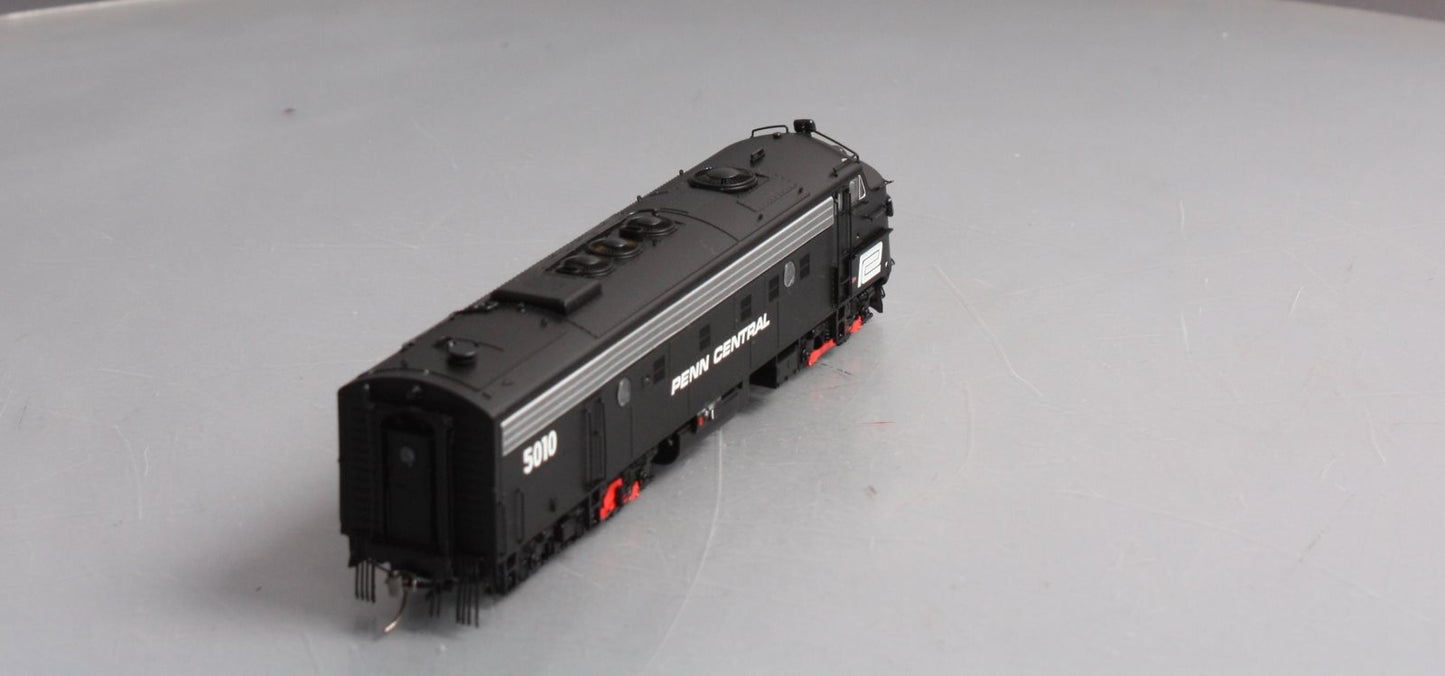 Rapido Trains 14031 HO Penn Central EMD FL9 - Standard DC #5010