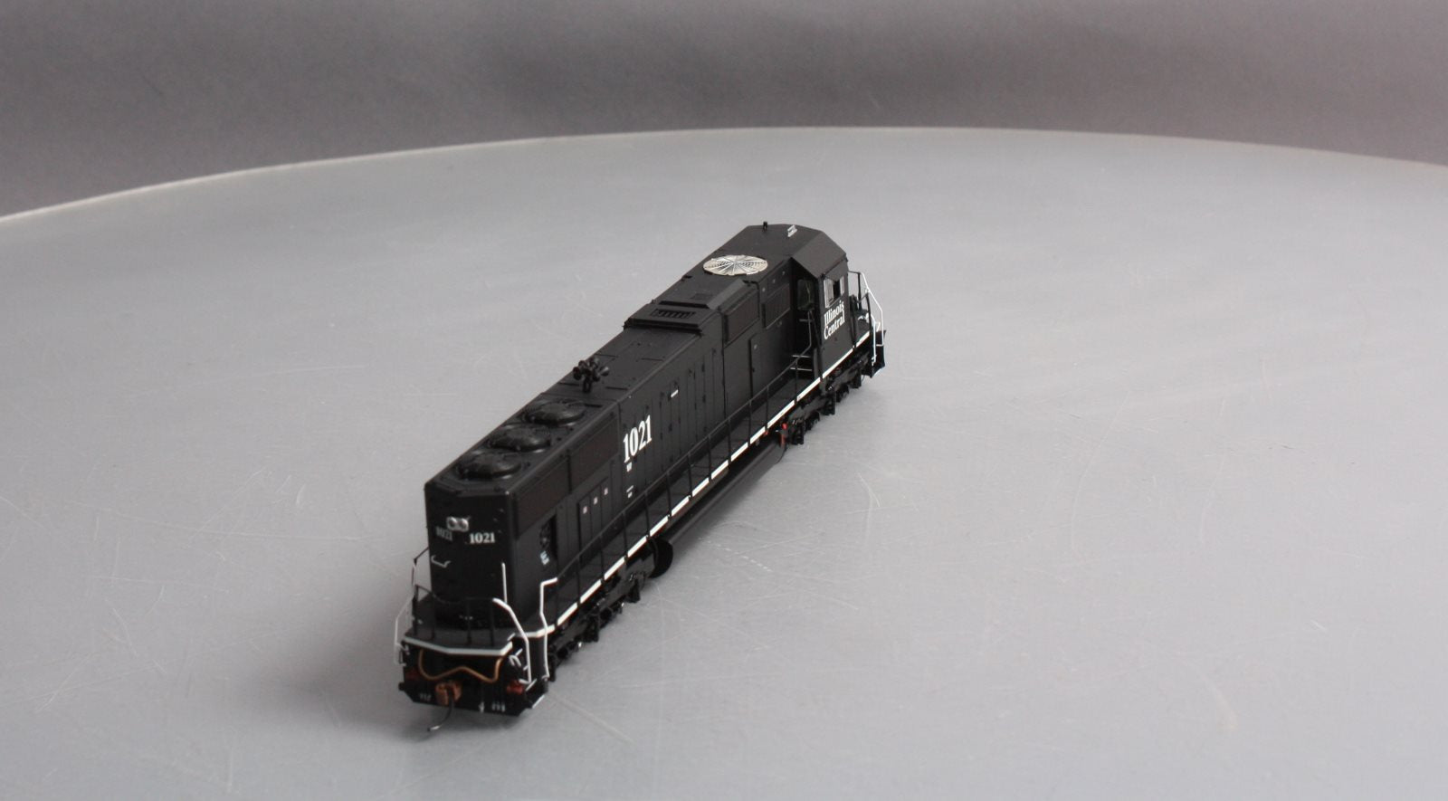 Athearn G69296 HO Illinois Central EMD SD70 Diesel Loco w/DCC & Sound #1021