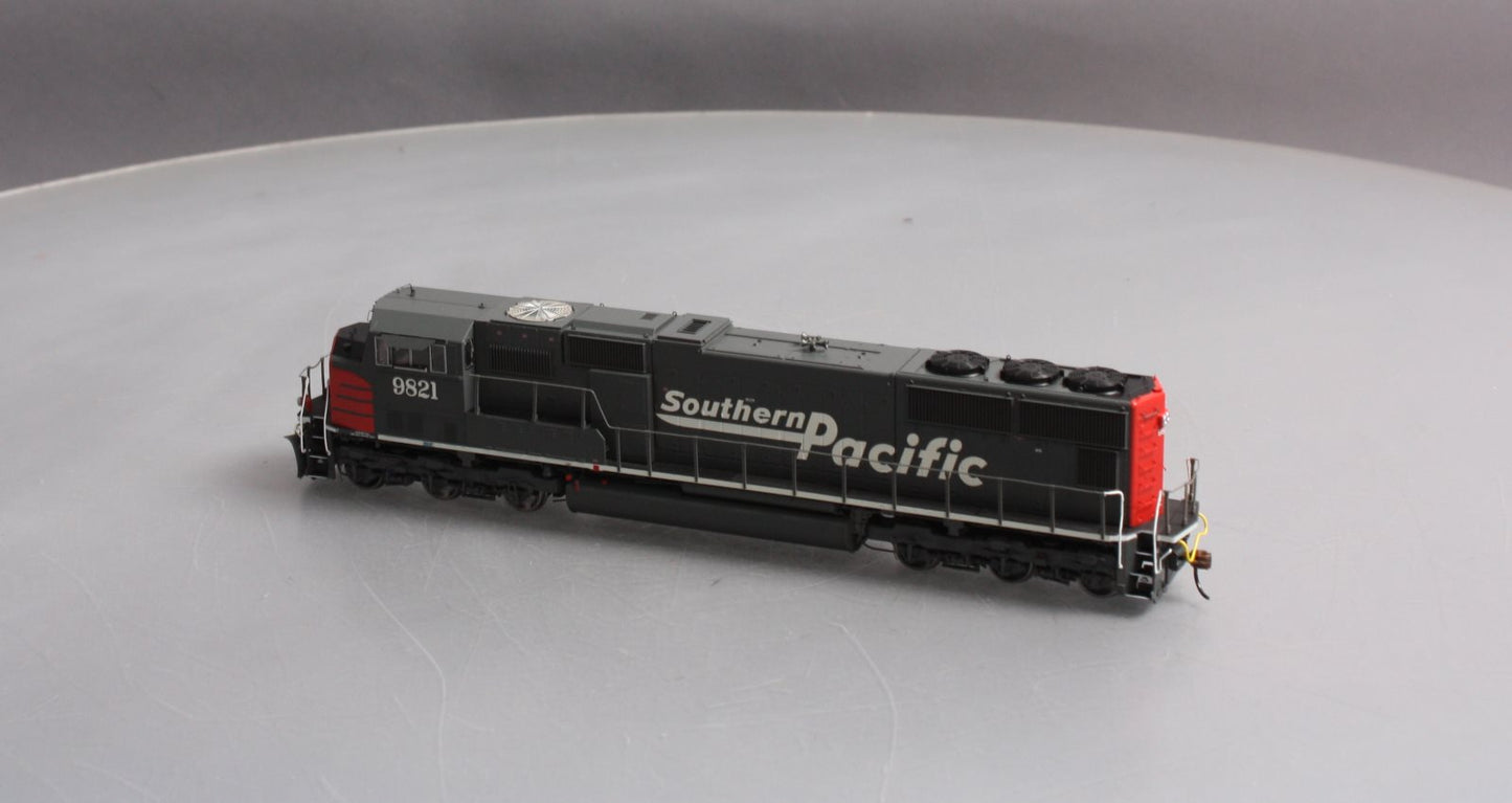 Athearn G69305 HO Southern Pacific EMD SD70M Diesel Loco w/DCC & Sound #9821