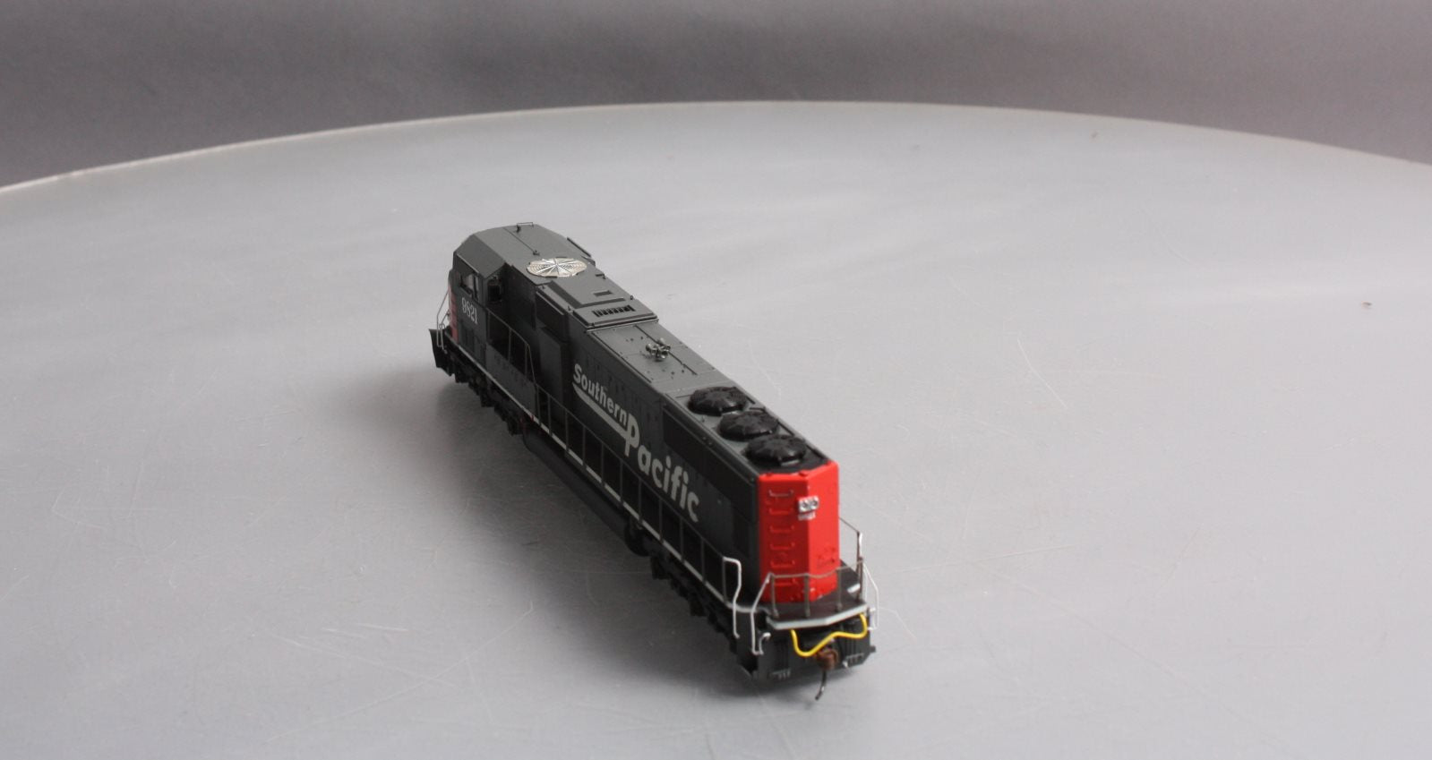 Athearn G69305 HO Southern Pacific EMD SD70M Diesel Loco w/DCC & Sound #9821