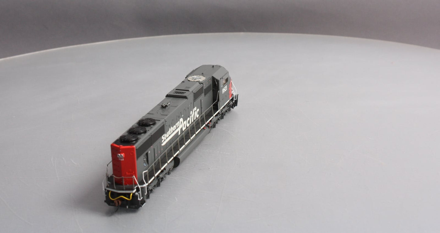 Athearn G69305 HO Southern Pacific EMD SD70M Diesel Loco w/DCC & Sound #9821