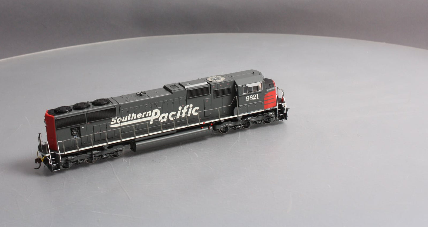 Athearn G69305 HO Southern Pacific EMD SD70M Diesel Loco w/DCC & Sound #9821