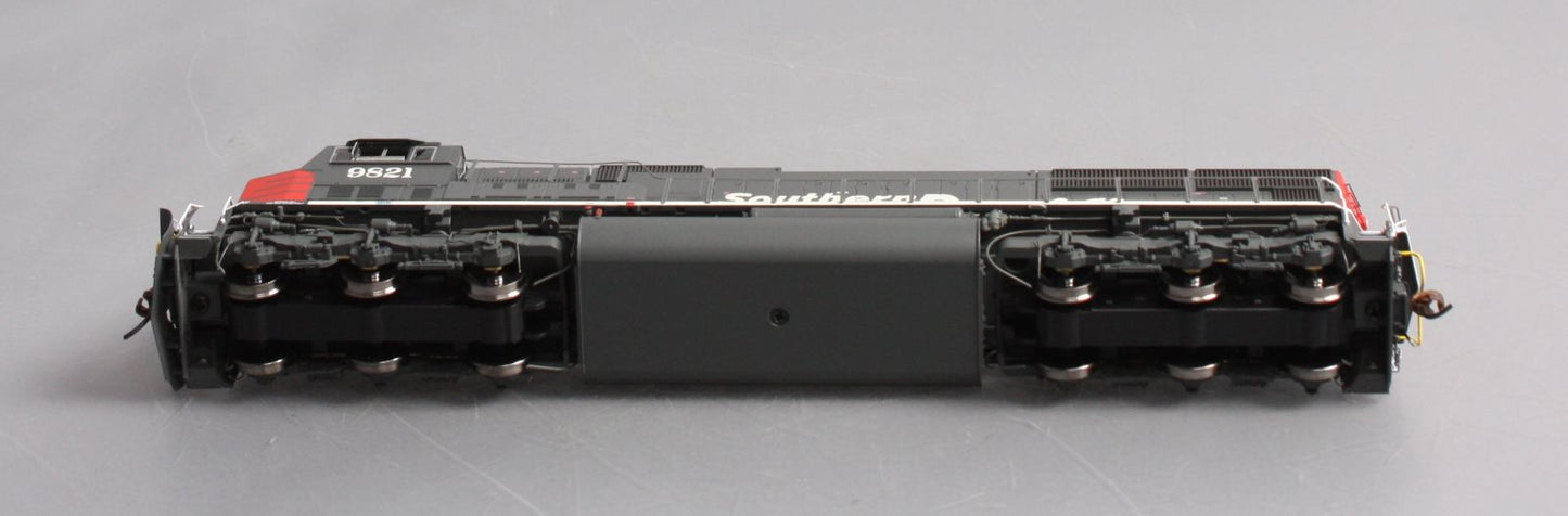 Athearn G69305 HO Southern Pacific EMD SD70M Diesel Loco w/DCC & Sound #9821