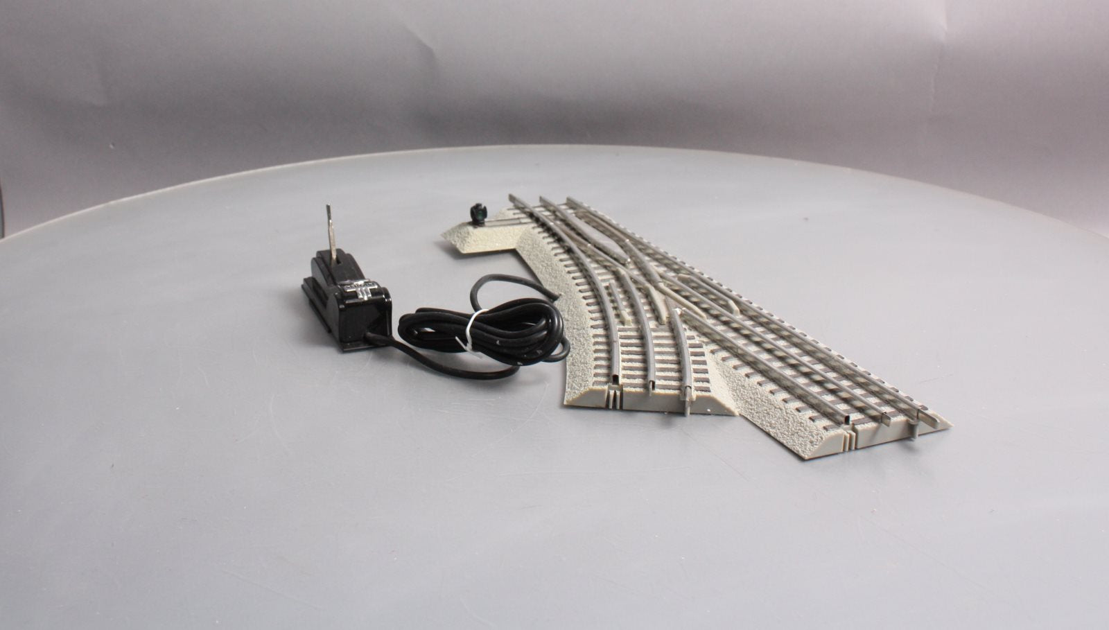 Lionel 6-12066 O Gauge O48 Right Hand Remote-Control 30° FasTrack Switch Turnout
