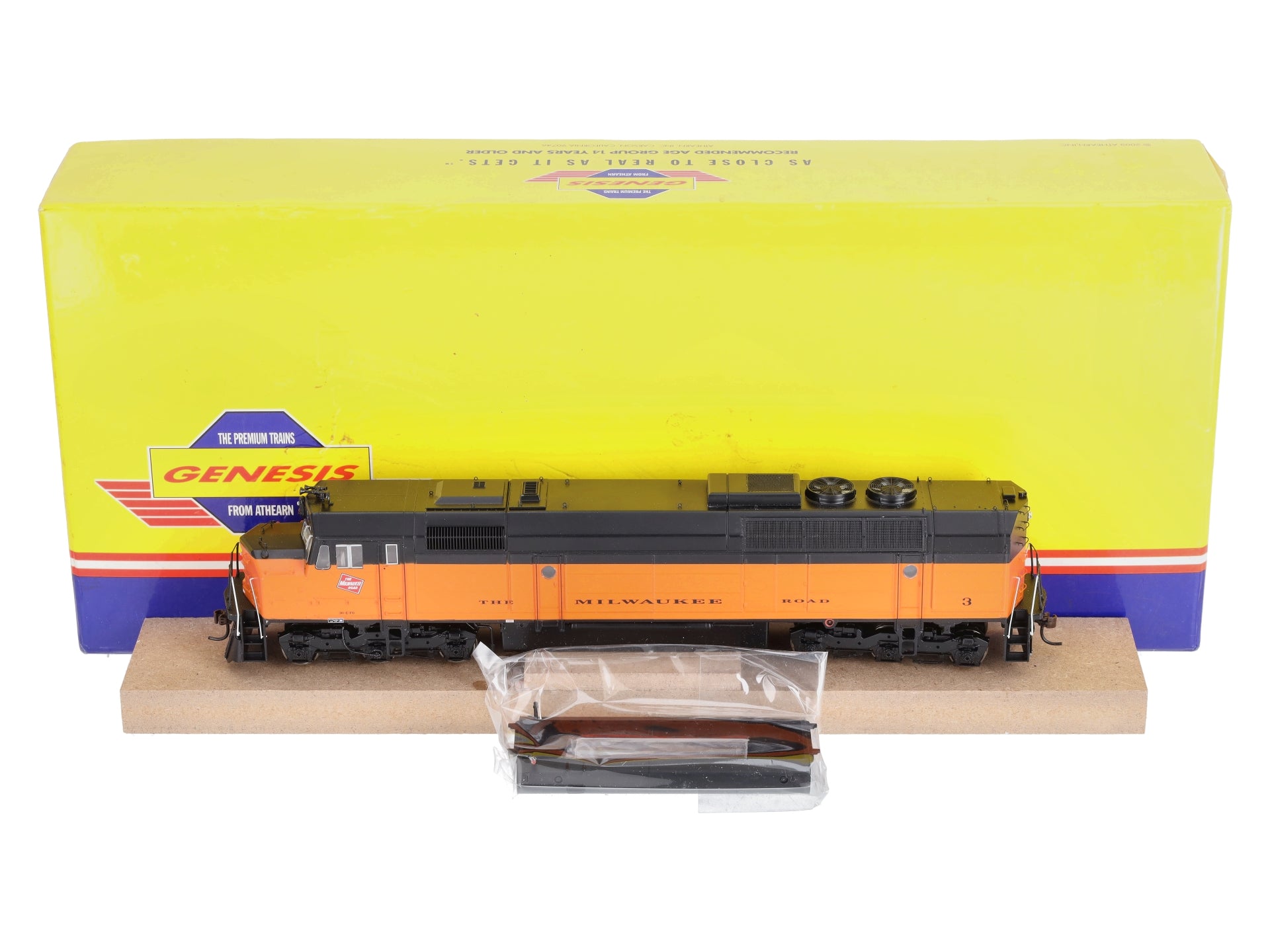 Athearn G67529 HO Milwaukee Road FP45 Diesel Locomotive #3