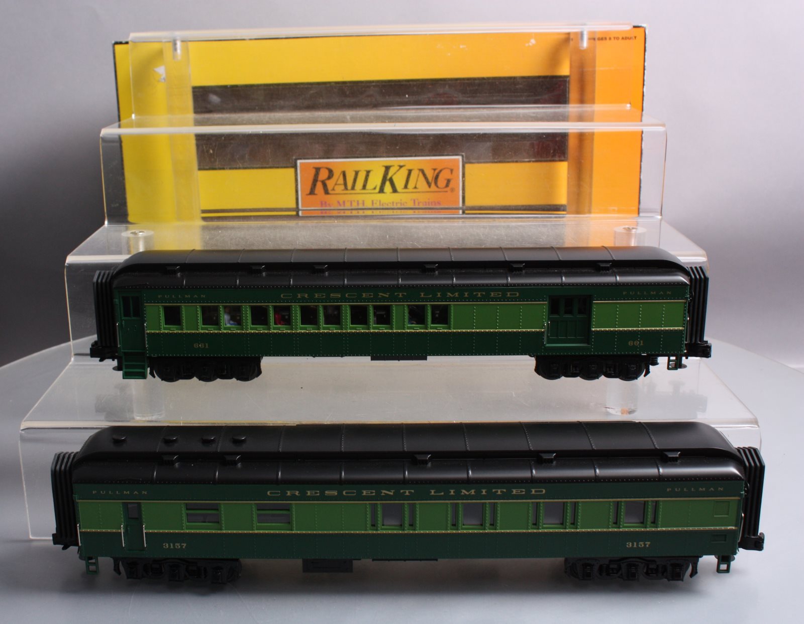 MTH 30-69062 O Southern RailKing 60’ Madison Combo/Diner Set (Set of 2)