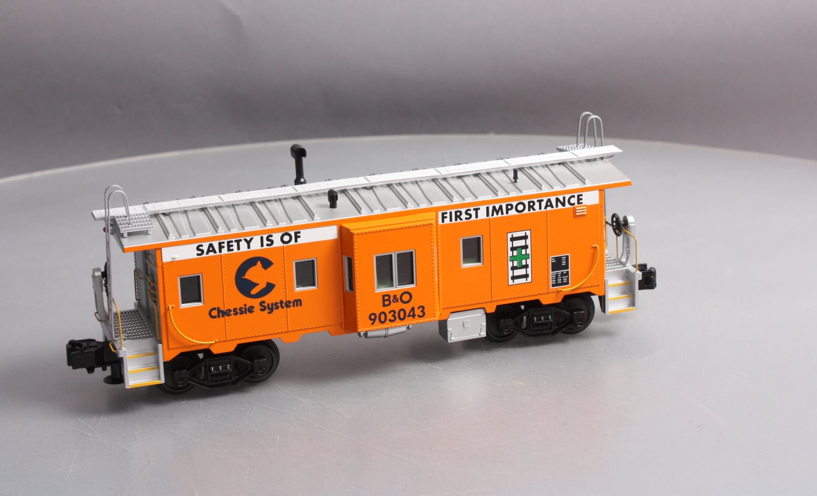 MTH 20-91259 O Gauge Chessie Bay Window Caboose #903043