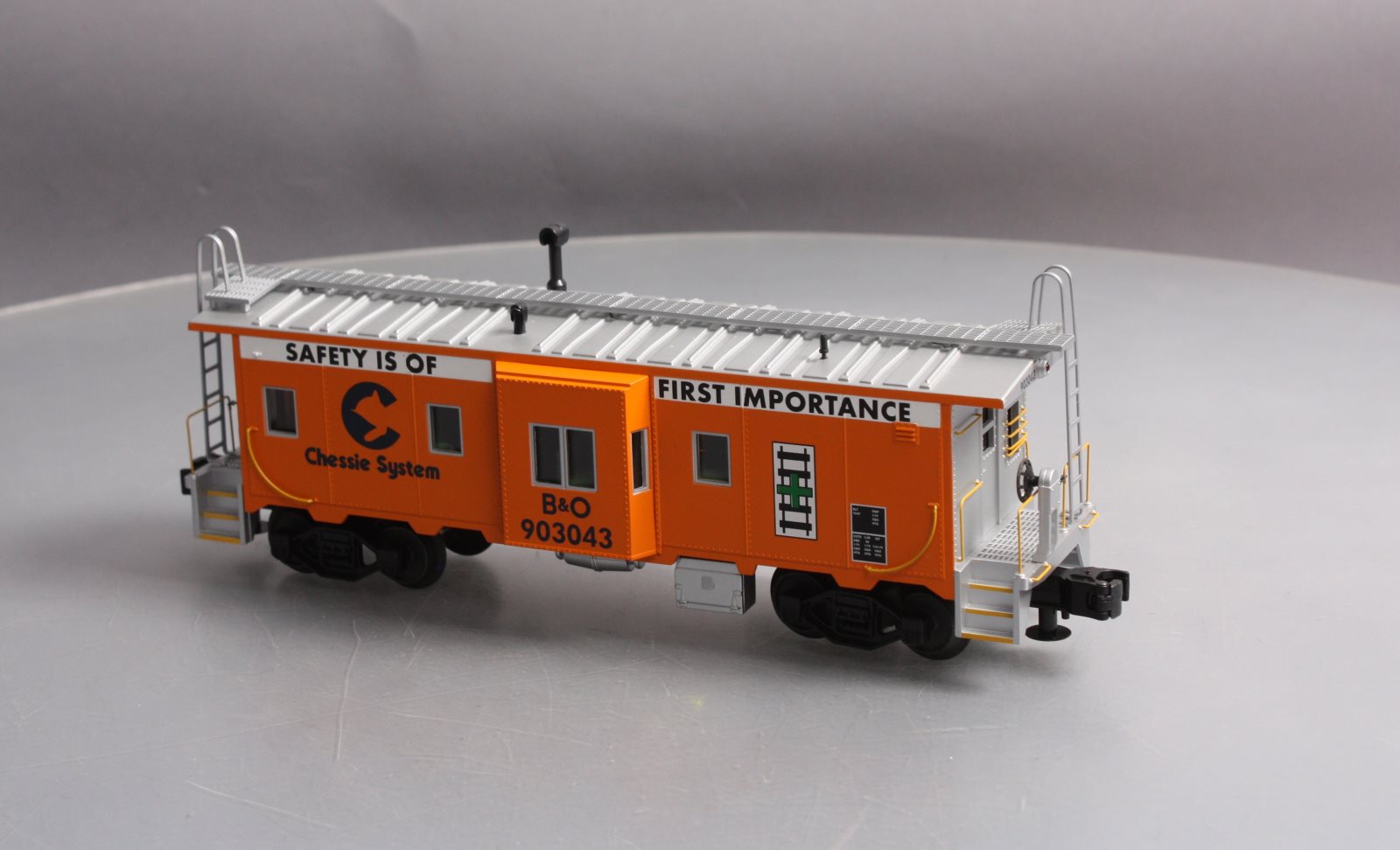 MTH 20-91259 O Gauge Chessie Bay Window Caboose #903043