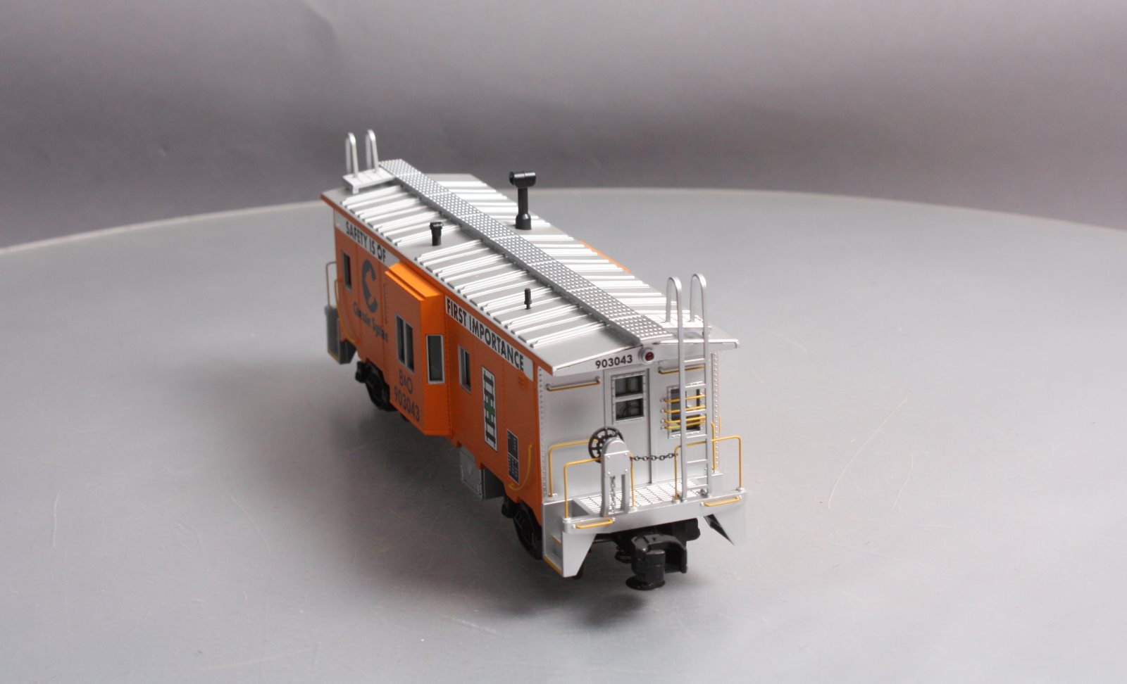MTH 20-91259 O Gauge Chessie Bay Window Caboose #903043