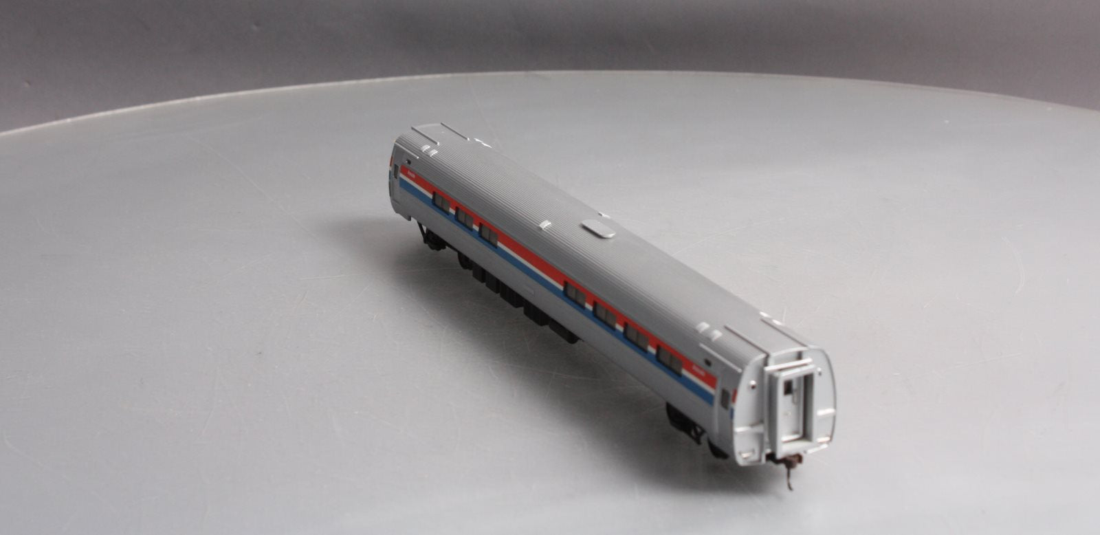 Bachmann 13110 HO Amtrak Amfleet Phase II 85' Coach