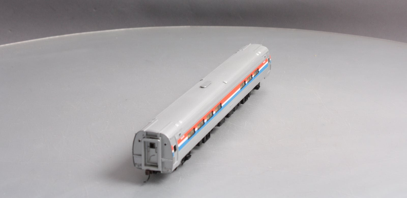Bachmann 13110 HO Amtrak Amfleet Phase II 85' Coach