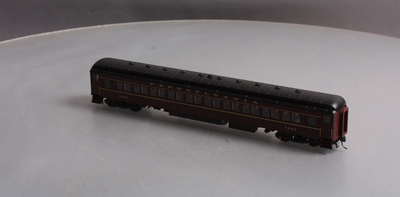 Broadway Limited 4362 HO Pennsylvania Railroad P70R with Ice AC Coach #3440