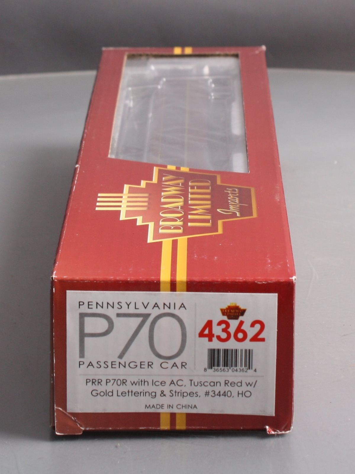 Broadway Limited 4362 HO Pennsylvania Railroad P70R with Ice AC Coach #3440