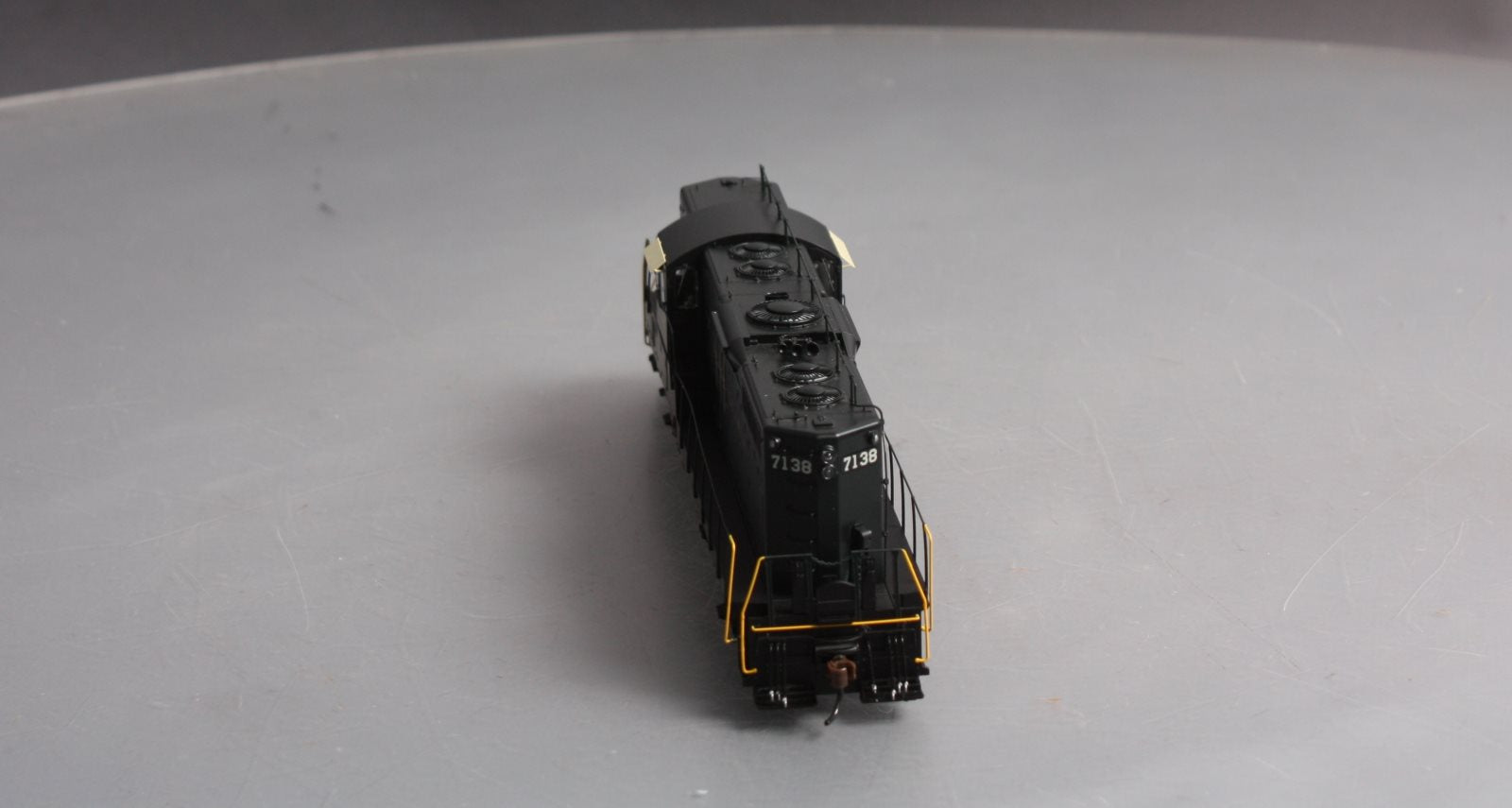 Athearn G64103 HO Pennsylvania Railroad GP9 Diesel Locomotive #7138 -DC