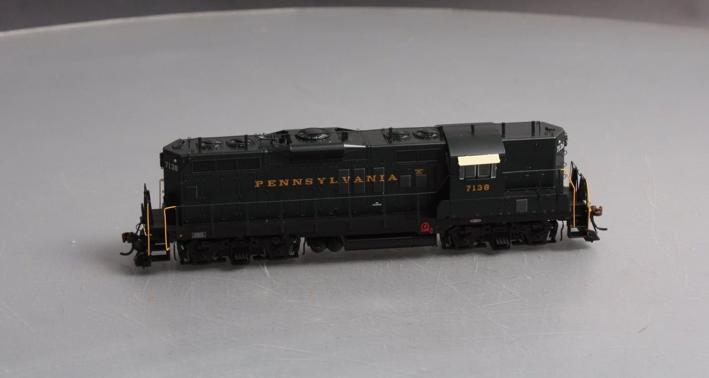 Athearn G64103 HO Pennsylvania Railroad GP9 Diesel Locomotive #7138 -DC