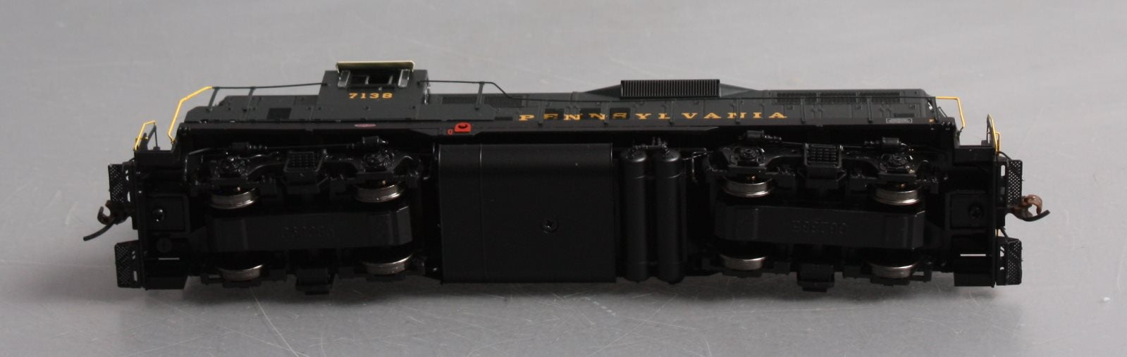 Athearn G64103 HO Pennsylvania Railroad GP9 Diesel Locomotive #7138 -DC