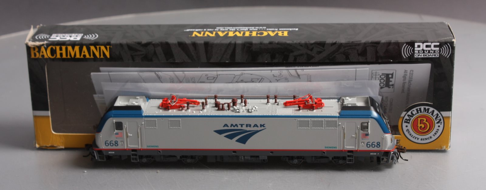 Bachmann 67407 HO Amtrak Siemens ACS-64 Electric Loco with DCC and Sound #668