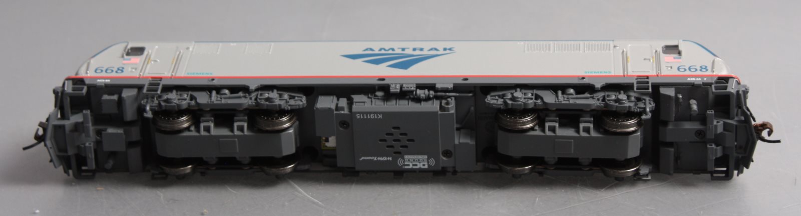 Bachmann 67407 HO Amtrak Siemens ACS-64 Electric Loco with DCC and Sound #668