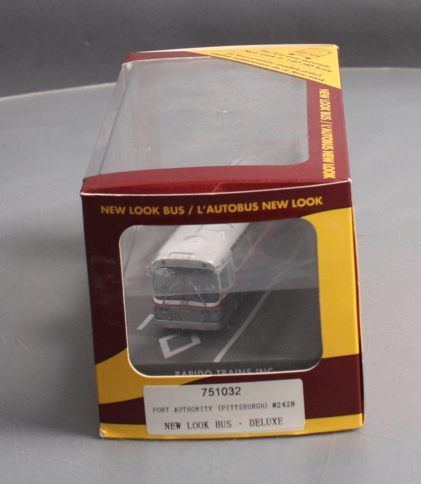 Rapido Trains 751032 HO Pittsburgh (Port Authority) Deluxe Bus #2428