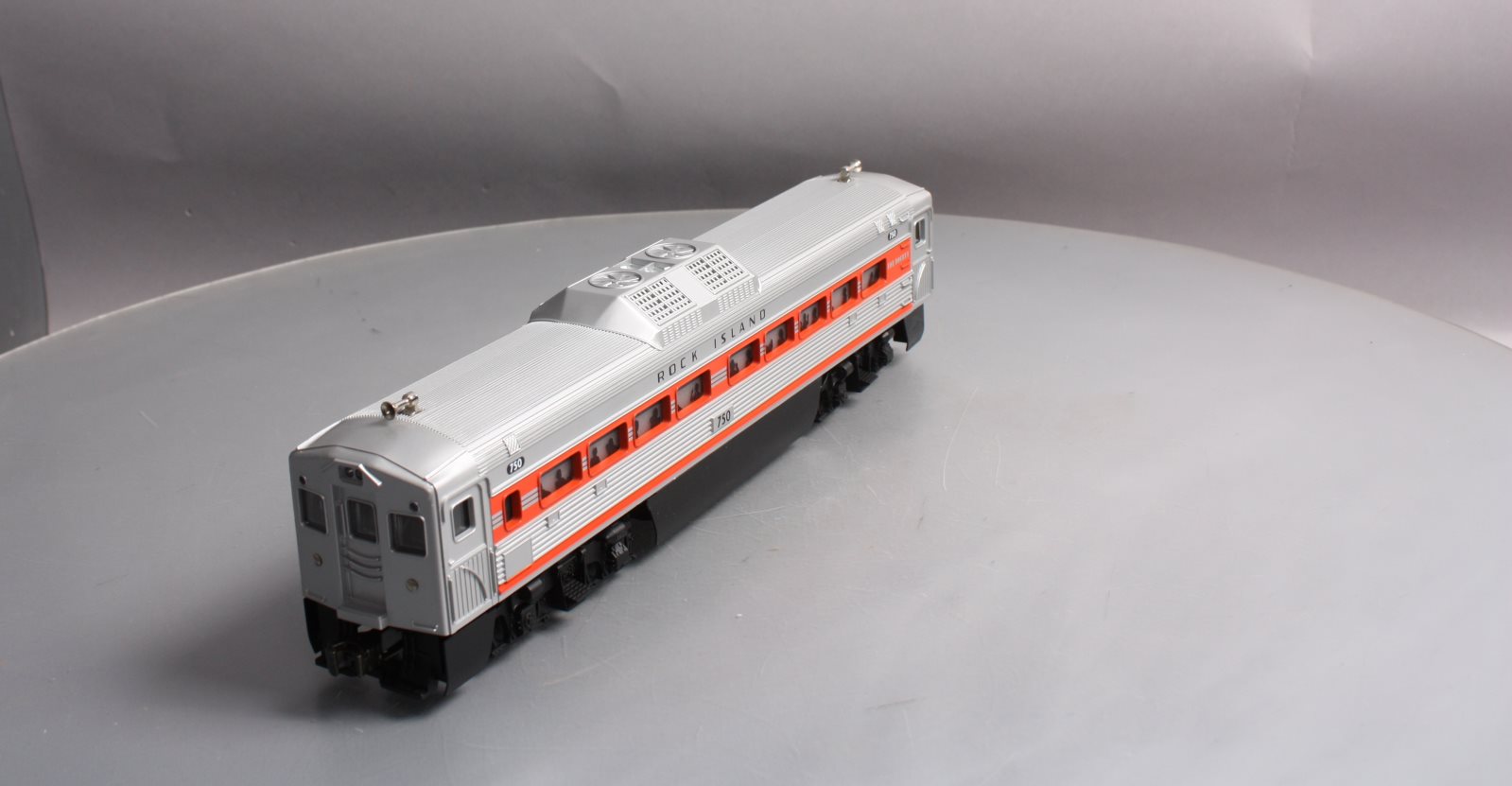 Lionel 6-35498 O Gauge Rock Island Non-Powered RDC Coach #750