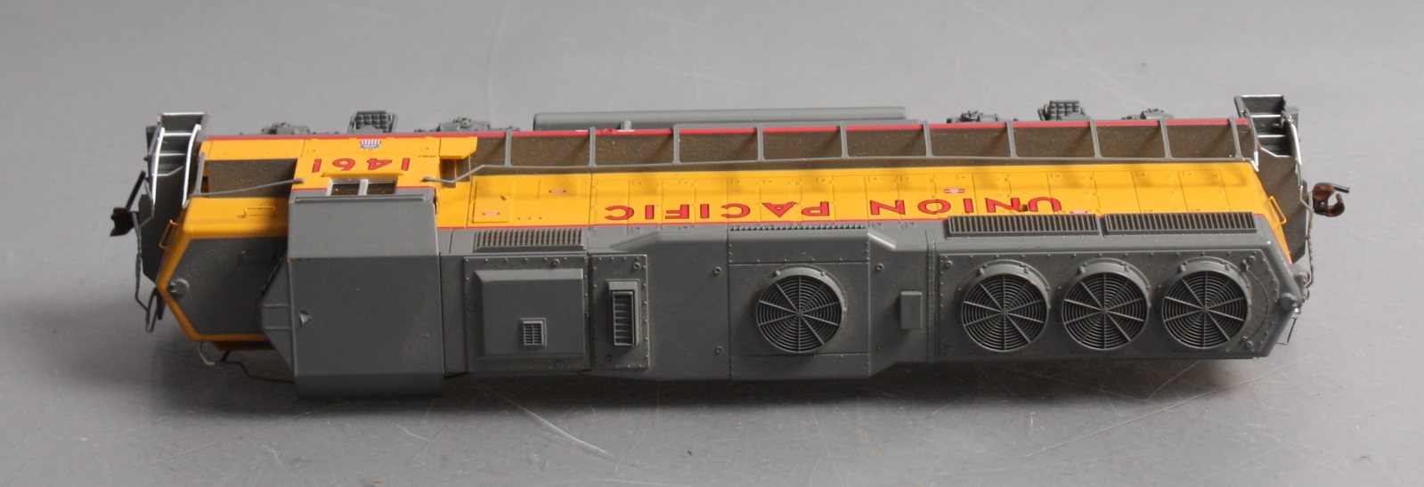 Athearn 89759 HO Union Pacific Ready to Run GP40-2 Diesel Locomotive #1461