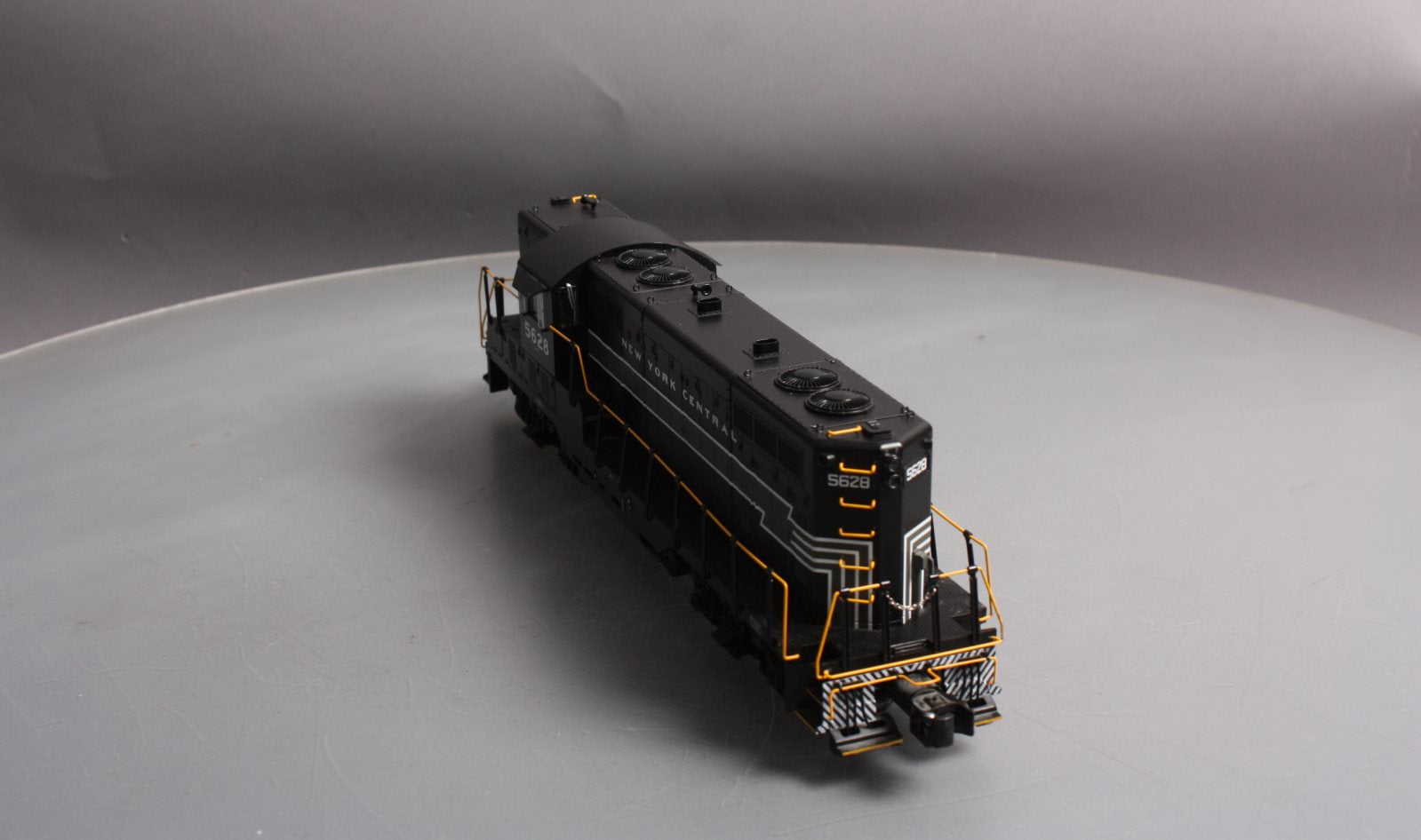 Lionel 6-28561 O New York Central GP-7 Diesel Locomotive w/ LEGACY #5628