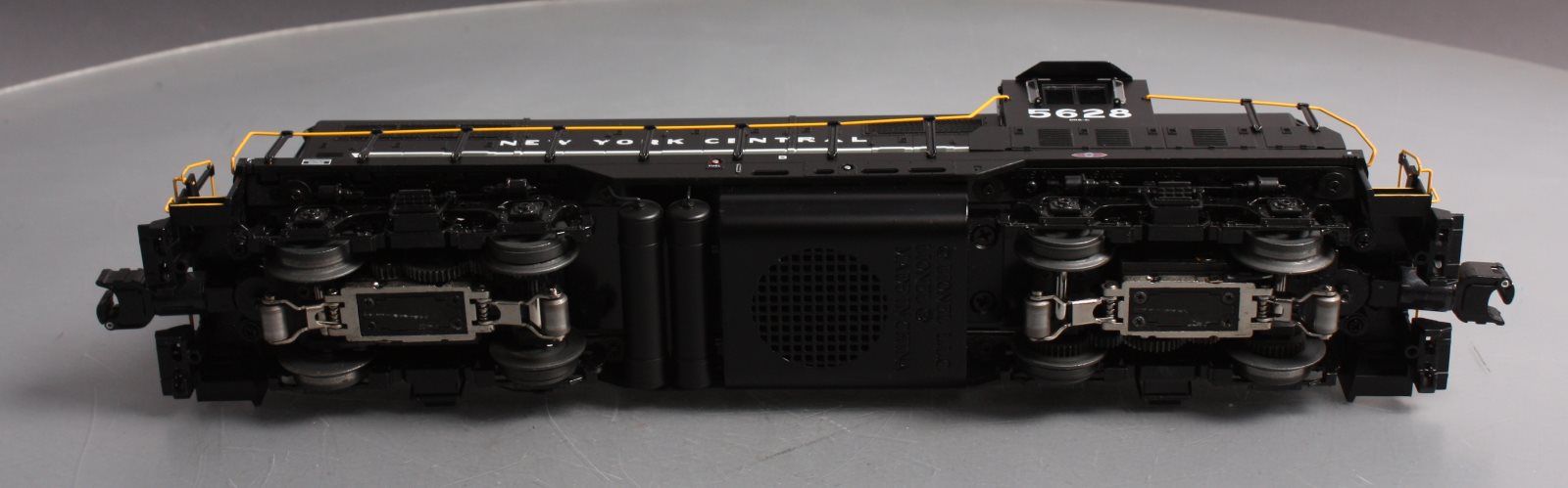Lionel 6-28561 O New York Central GP-7 Diesel Locomotive w/ LEGACY #5628